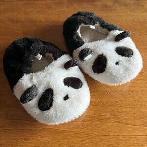 Old Navy plush panda slippers 1-2